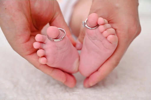 鄢陵宝宝和宝贝哪个更爱